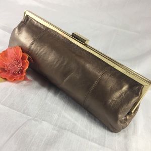 Leather kisslock bag with strap